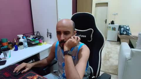 Snapshot of flowthefun chatting on 05.27.26 flowthefun online show from 05.27.26