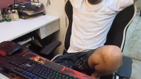 Snapshot of flowthefun chatting on 07.19.26 flowthefun online show from 07.19.26