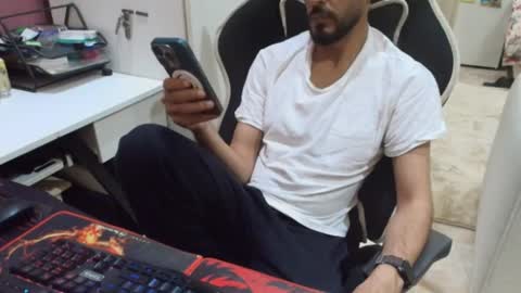 Snapshot of flowthefun chatting on 07.23.26 flowthefun online show from 07.23.26
