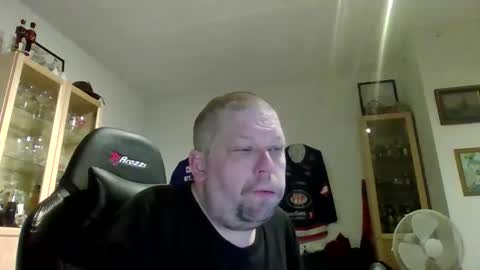 Snapshot of fluffy_espen chatting on 03.16.26 fluffy_espen online show from 03.16.26