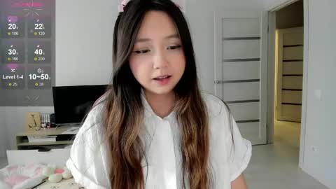 Snapshot of fluffy_rose chatting on 05.07.26 Rose online show from 05.07.26