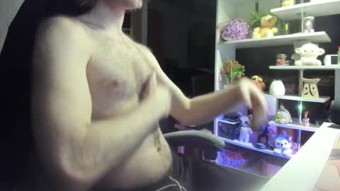 Snapshot of fluffycat_ chatting on 11.24.25 fluffycat online show from 11.24.25