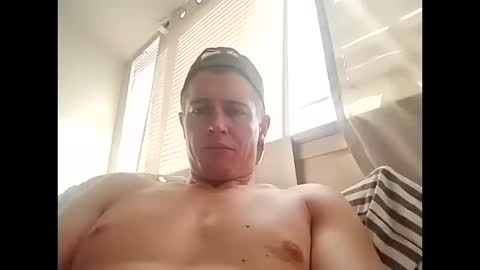 Snapshot of flybuy2525 chatting on 10.17.25 flybuy2525 online show from 10.17.25