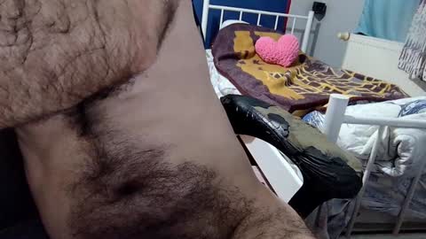 Snapshot of flydirty chatting on 01.31.25 FlyDirty online show from 01.31.25