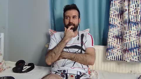 Snapshot of flydirty chatting on 10.06.25 FlyDirty online show from 10.06.25