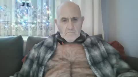 Snapshot of follador1001 chatting on 12.24.24 follador1001 online show from 12.24.24