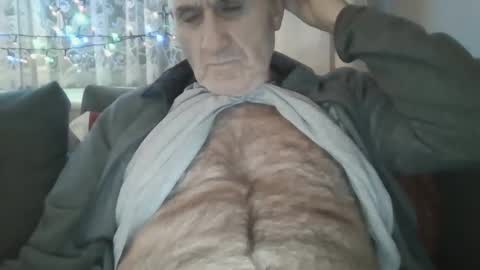 Snapshot of follador1001 chatting on 12.30.24 follador1001 online show from 12.30.24