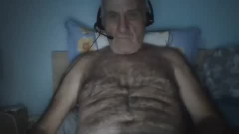 Snapshot of follador1001 chatting on 09.26.25 follador1001 online show from 09.26.25