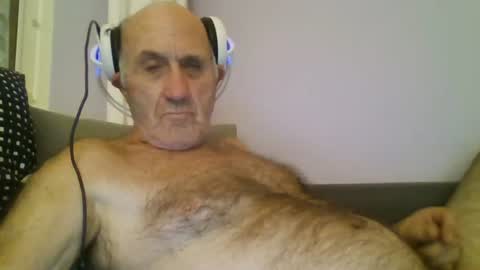 Snapshot of follador1001 chatting on 07.18.26 follador1001 online show from 07.18.26