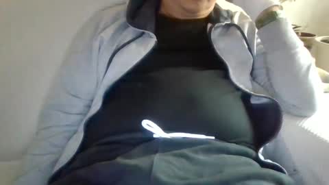 Snapshot of folletto1 chatting on 03.11.25 folletto1 online show from 03.11.25