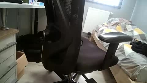 Snapshot of footlovverrr chatting on 11.17.25 footlovverrr online show from 11.17.25