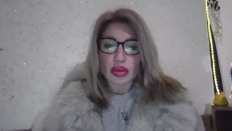 fox_red_lady7 online show from 02.12.26