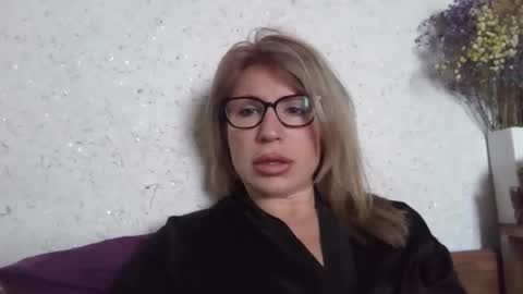 fox_red_lady7 online show from 03.01.26