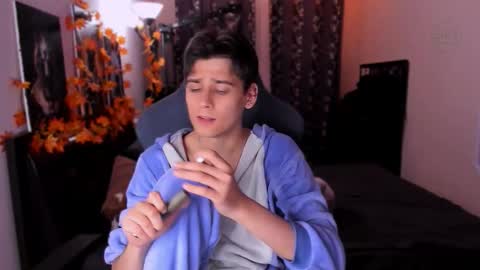 Foxicfu online show from 11.05.25