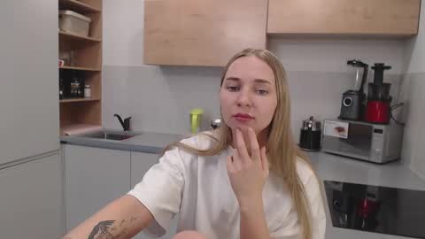 Snapshot of foxy0990 chatting on 12.28.24 Maria online show from 12.28.24