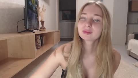 Snapshot of foxy0990 chatting on 01.21.25 Maria online show from 01.21.25