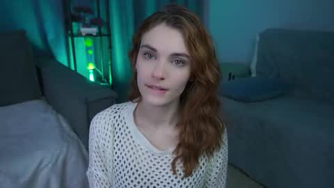 Snapshot of foxy_cute4you chatting on 12.05.25 Eva online show from 12.05.25