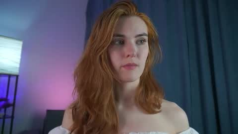 Snapshot of foxy_cute4you chatting on 01.13.26 Eva online show from 01.13.26