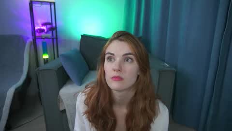 Snapshot of foxy_cute4you chatting on 02.26.26 Eva online show from 02.26.26