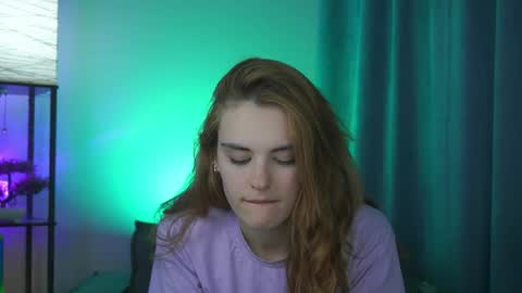 Snapshot of foxy_cute4you chatting on 03.30.26 Eva online show from 03.30.26