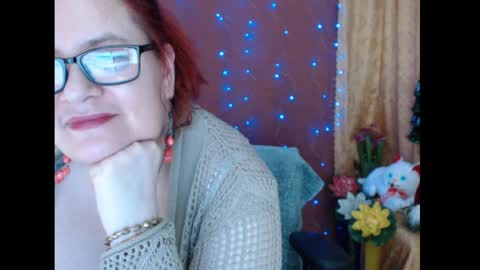 Snapshot of foxydesiree chatting on 12.19.25 foxydesiree online show from 12.19.25