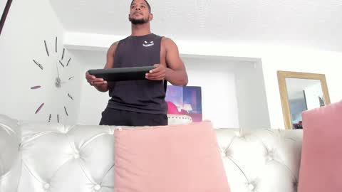 IM FRAIDER online show from 02.14.25