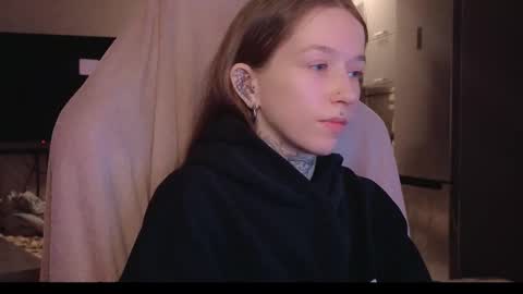 Snapshot of fran_bow chatting on 02.03.26 fran_bow online show from 02.03.26