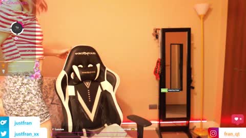 Snapshot of fran_qt chatting on 01.24.25 Fran online show from 01.24.25