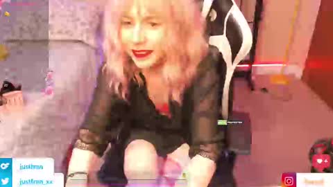 Snapshot of fran_qt chatting on 02.28.25 Fran online show from 02.28.25