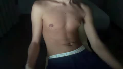 Snapshot of francesco727 chatting on 10.08.25 francesco online show from 10.08.25