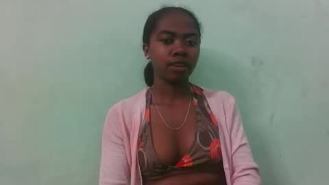 Snapshot of francinealdy chatting on 09.15.25 francinealdy online show from 09.15.25