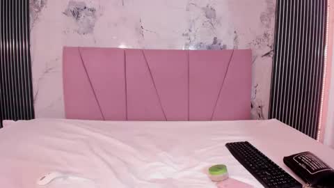 Laura online show from 03.28.26