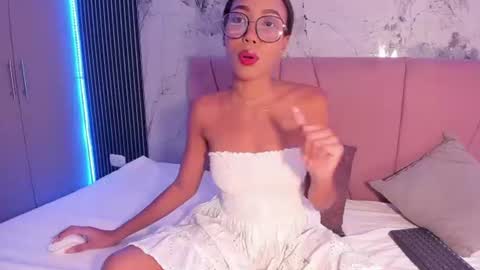 Laura online show from 07.22.26