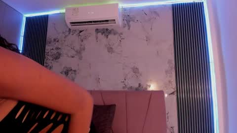 Laura online show from 07.25.26