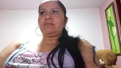 Snapshot of francy_froz chatting on 10.18.25 francy froz online show from 10.18.25