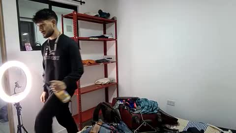 frankdanielsmolano online show from 05.20.26