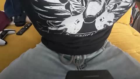 Snapshot of franky84 chatting on 10.17.25 franky84 online show from 10.17.25