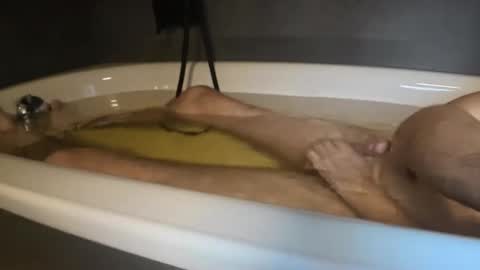 Snapshot of franky84 chatting on 11.19.25 franky84 online show from 11.19.25