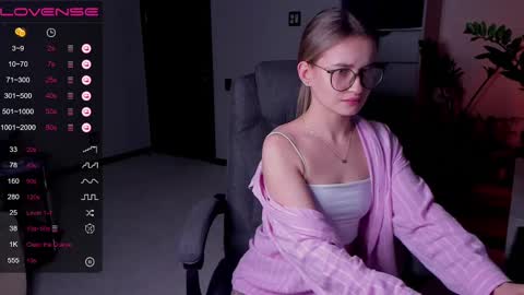 Snapshot of frannpalmer chatting on 02.18.25 Frann online show from 02.18.25