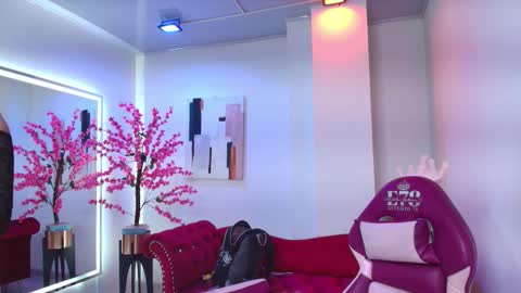 Franshesca online show from 02.06.26