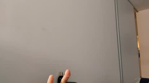 Snapshot of fransheska_mon chatting on 01.17.25 Fransheska online show from 01.17.25