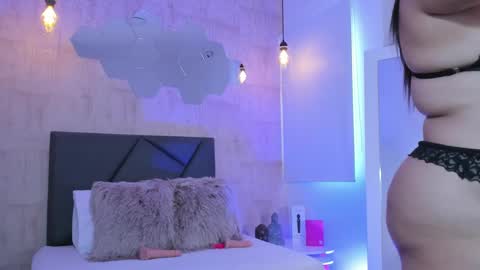 Snapshot of fransheska_mon chatting on 03.12.25 Fransheska online show from 03.12.25