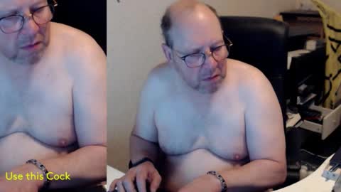 Snapshot of fransje_ chatting on 12.14.24 Fransje online show from 12.14.24