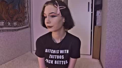 mistress Bastet and  mintcola online show from 10.21.25