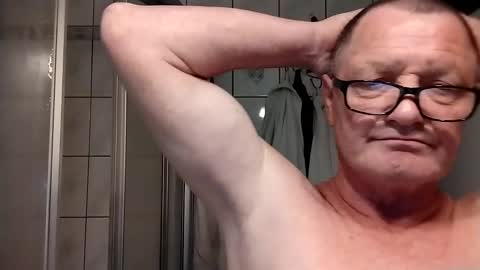 Wolfi online show from 03.03.25