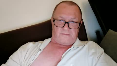 Wolfi online show from 07.09.26