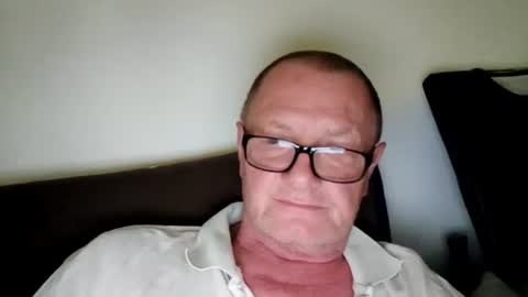 Wolfi online show from 07.10.26