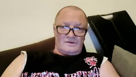 Wolfi online show from 08.02.26