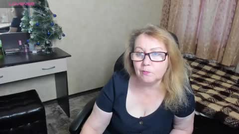 FrauMartha online show from 12.24.24