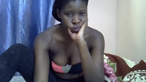 Snapshot of freakie_sissy chatting on 10.12.25 kiki online show from 10.12.25